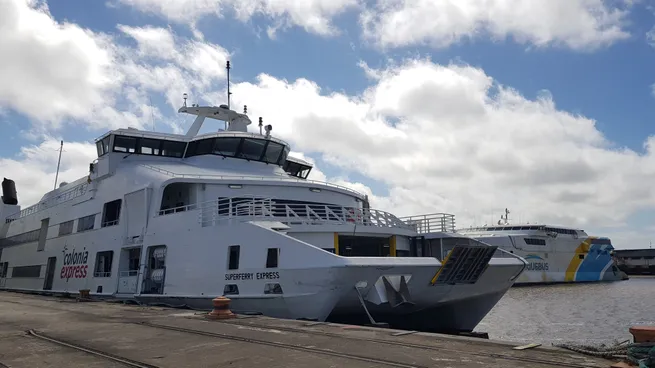 Analizan una conectividad fluvial entre La Plata, Montevideo y Colonia