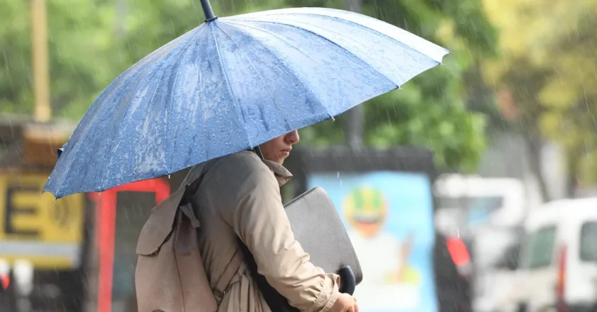 ¿A qué hora podría empezar a llover en La Plata este martes?