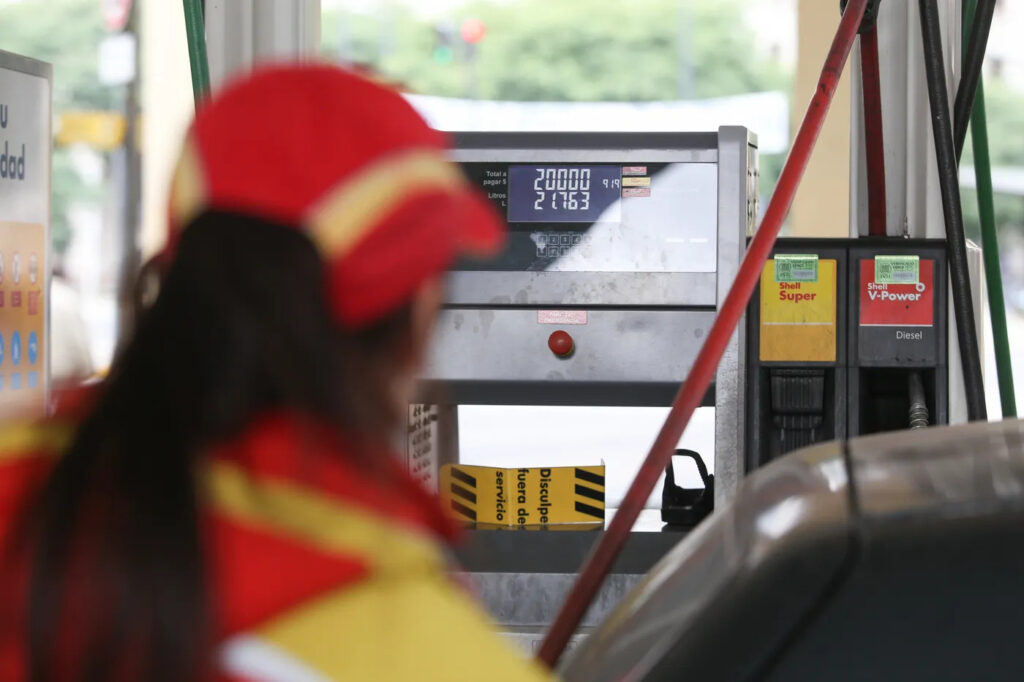 ¿Cuánto costarán los combustibles en La Plata a partir del domingo?