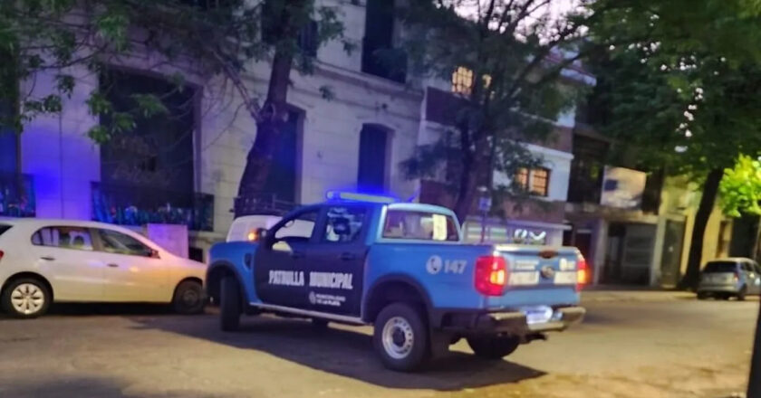 Conmoción por la muerte de un hombre en pleno centro de La Plata