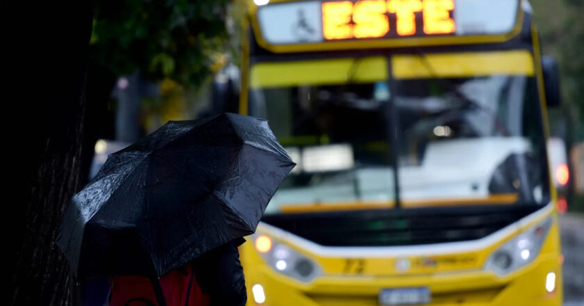 Cesa la intensidad del temporal en La Plata: ¿cómo seguirá el clima en la ciudad?