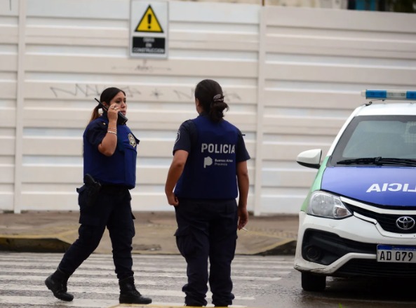 Un grupo comando tomó por asalto un mayorista de bebidas en La Plata