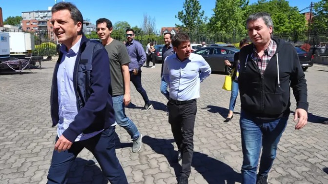 Axel Kicillof, Máximo Kirchner y Sergio Massa acordaron postular a los candidatos “más competitivos”