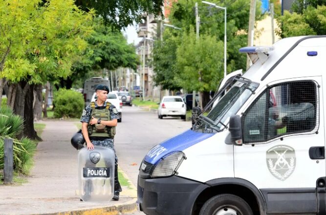 Rescataron en Melchor Romero a una mujer y sus hijos que fueron secuestrados por un narcotraficante