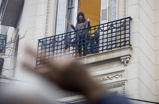 El mensaje de Cristina Kirchner: “Lo que más me gustó es escucharlos cantar ‘vamos a volver'”