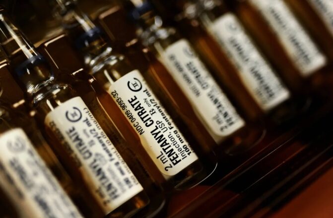 ¿Por qué se cree que las muertes causadas por el fentanilo contaminado pueden ser más?