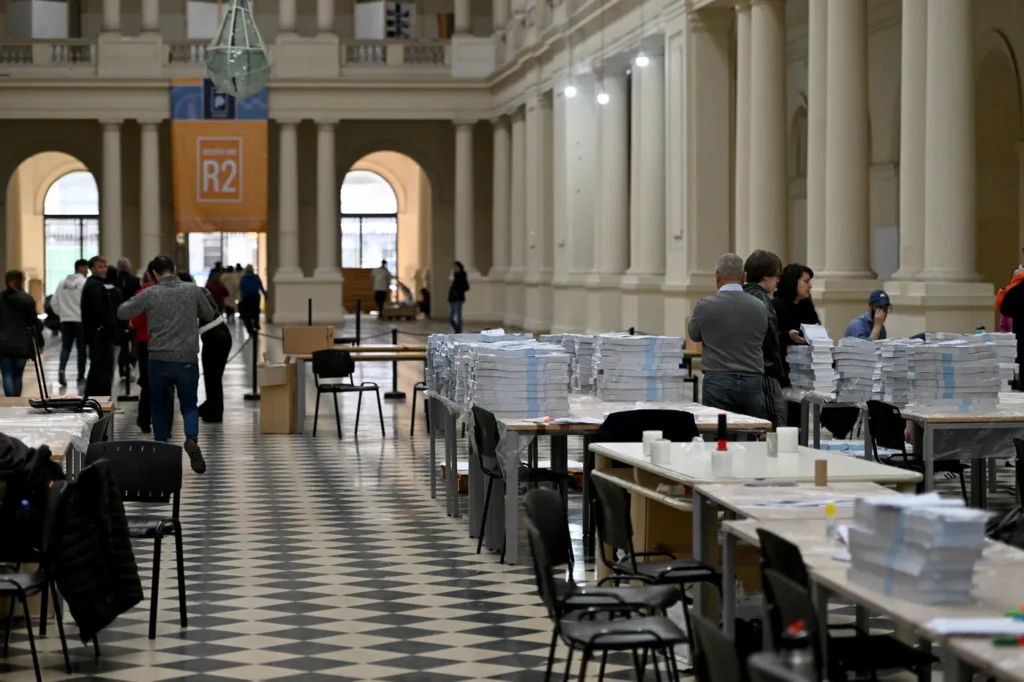 Carlos Bianco dijo que el conteo que propone La Libertad Avanza es una gesto de “desesperación”