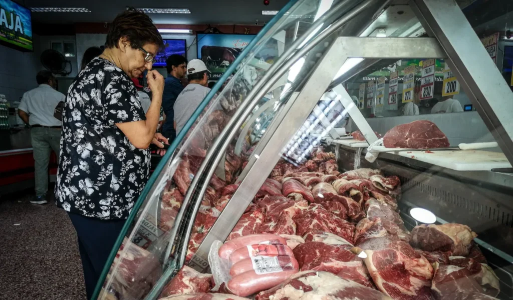El precio de la carne se dispara, subió un 8% en noviembre y se espera que siga aumentando