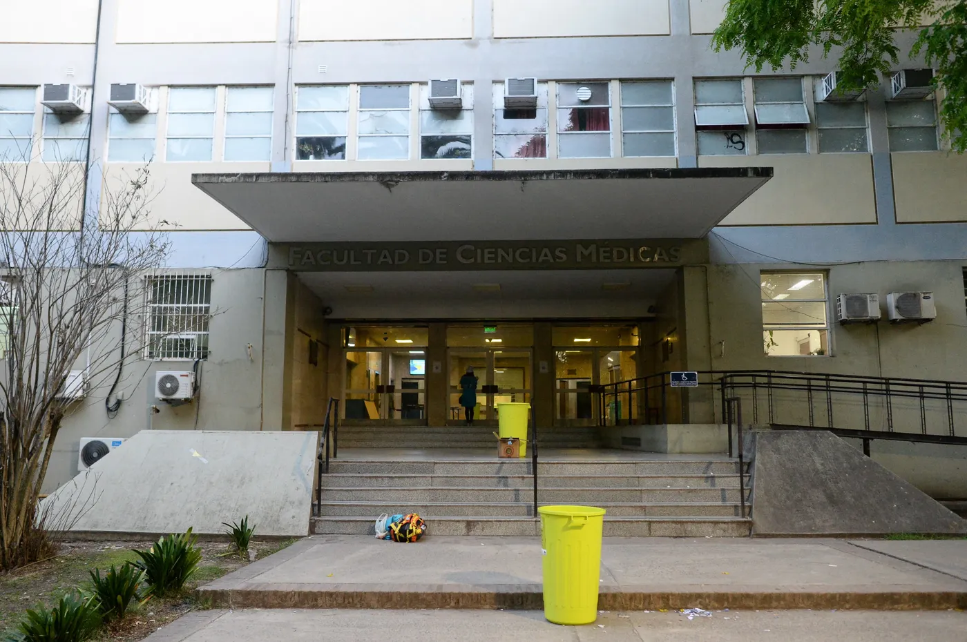 Suspendieron un final en la facultad de Medicina de la UNLP sin previo aviso y 70 alumnos quedaron sin rendir