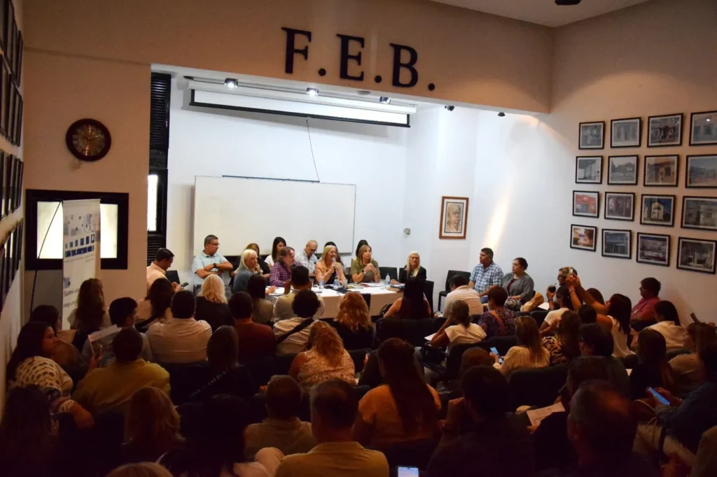 La FEB aceptó la propuesta salarial de la Provincia con suba del 7,5 % en marzo y abril