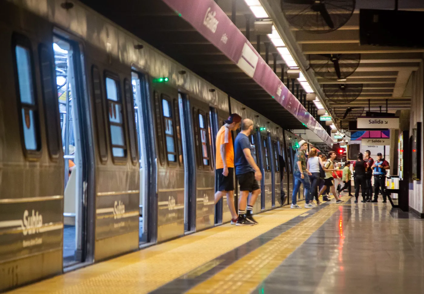 ¿Cuánto costaría construir un subte y un teleférico en La Plata?