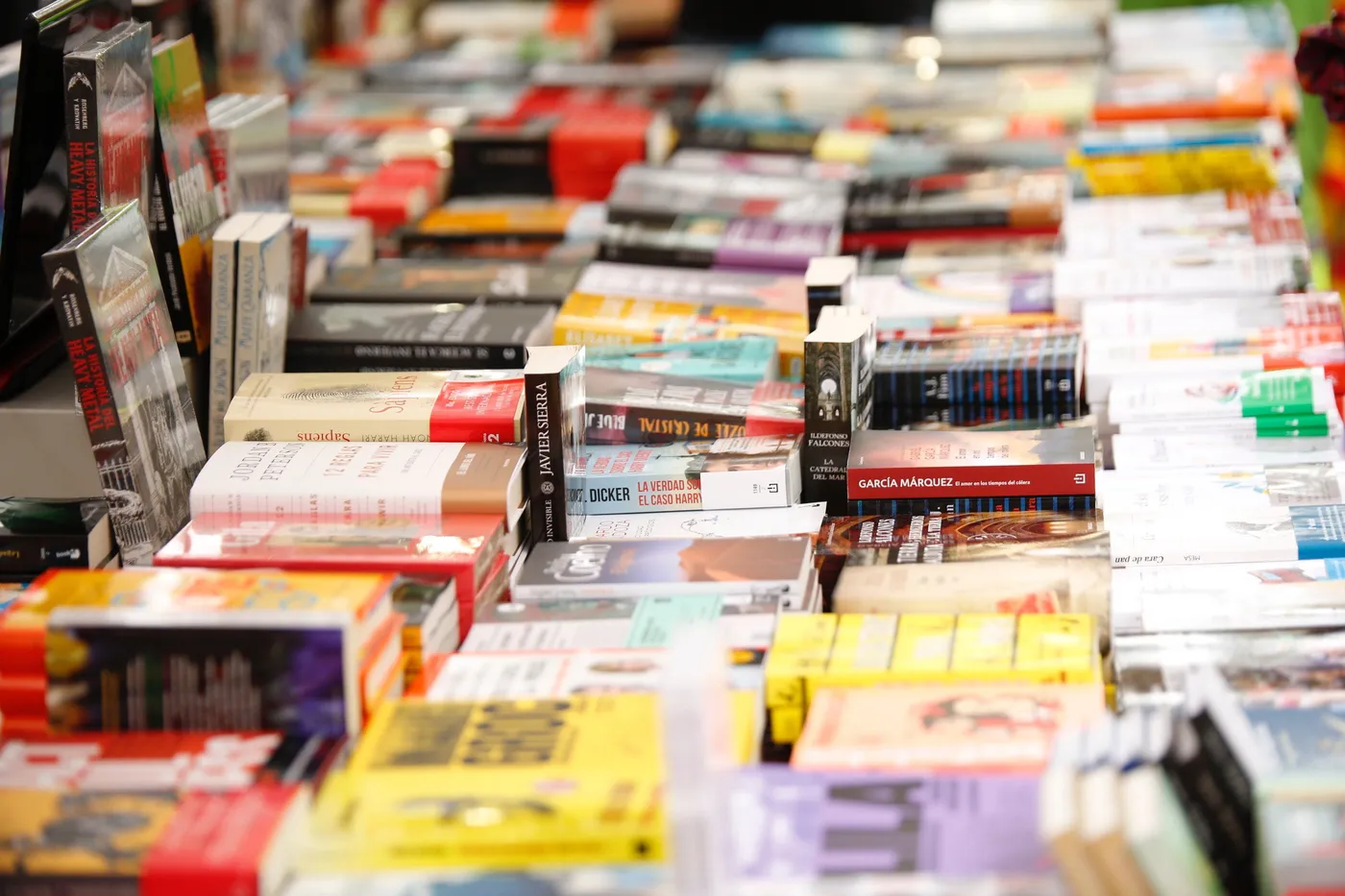 La UNLP salió en defensa de las librerías independientes y cargó contra las derogaciones del Gobierno