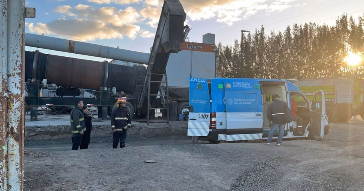 Un trabajador de La Plata sufrió quemaduras tras la explosión de una caldera en una hormigonera