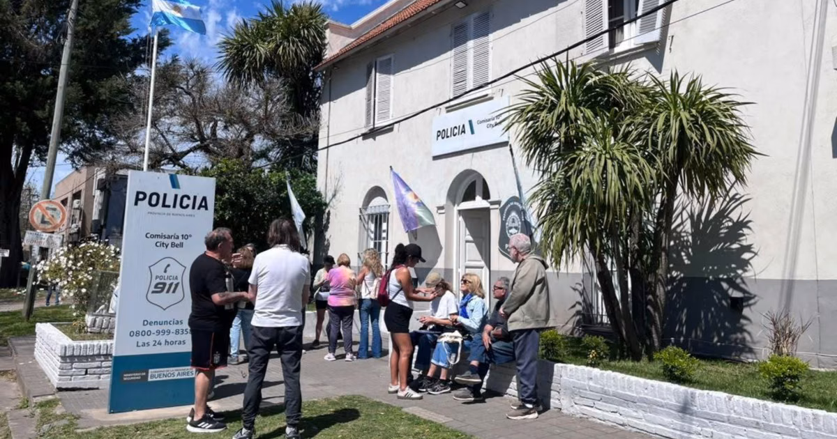 Vecinos de Savoia volvieron a marchar en City Bell para reclamar por seguridad