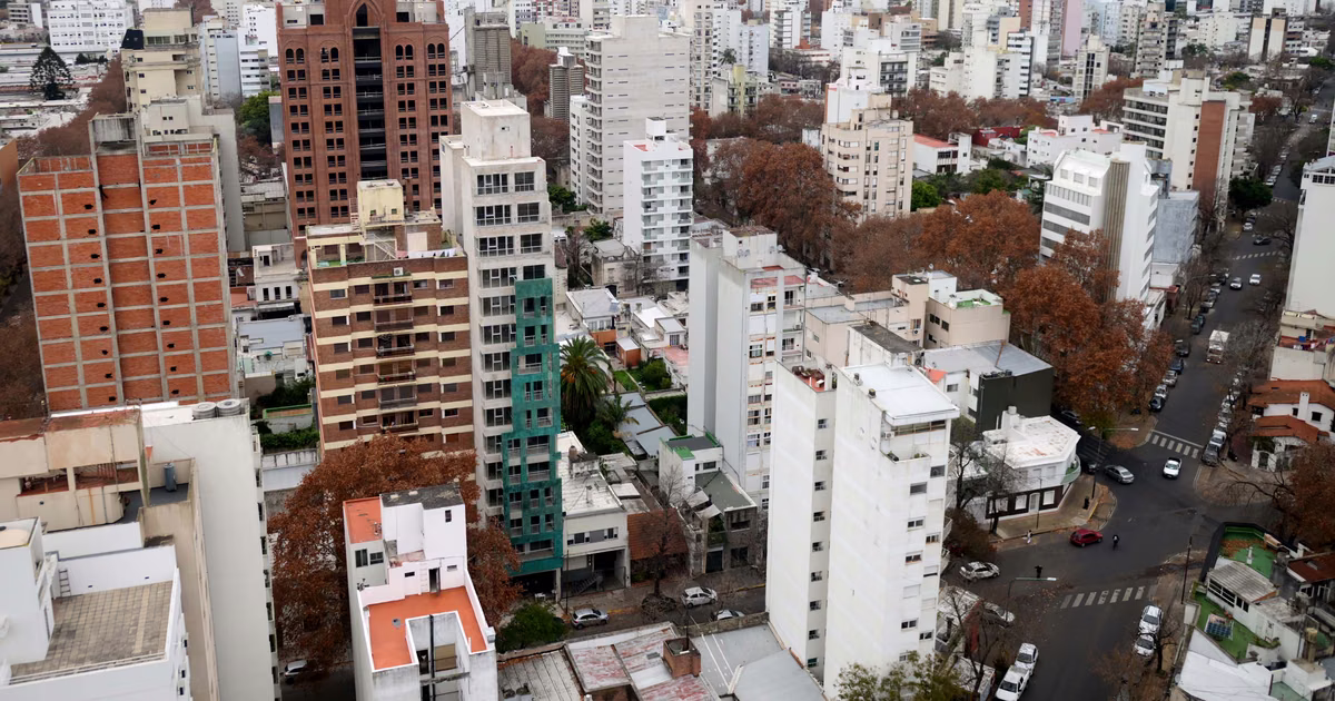 La Plata encabeza la mayor caída inmobiliaria entre los cinco distritos de la provincia con más operaciones